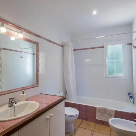 Semesterbostad Villa Alaris *