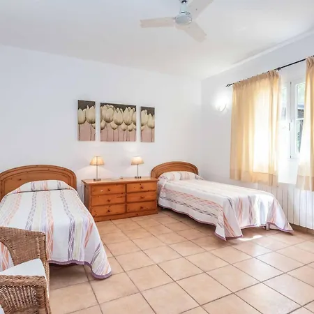 Villa Alaris Santo Tomas
